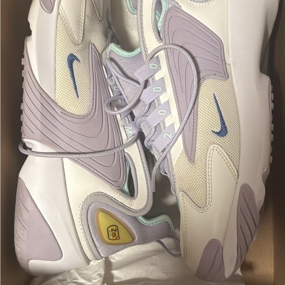 Nike Women's Lavender and Cream Sneakers